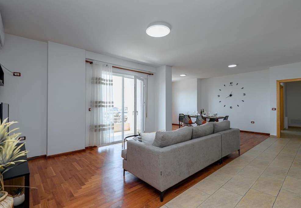 Grand View Apartment Durrës Kültér fotó